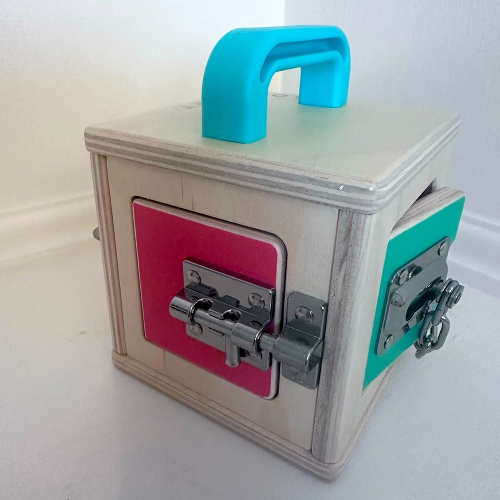 Lovevery Lockbox Toy Realist 18-24 Months Montessori Learning Wood Metal Kids